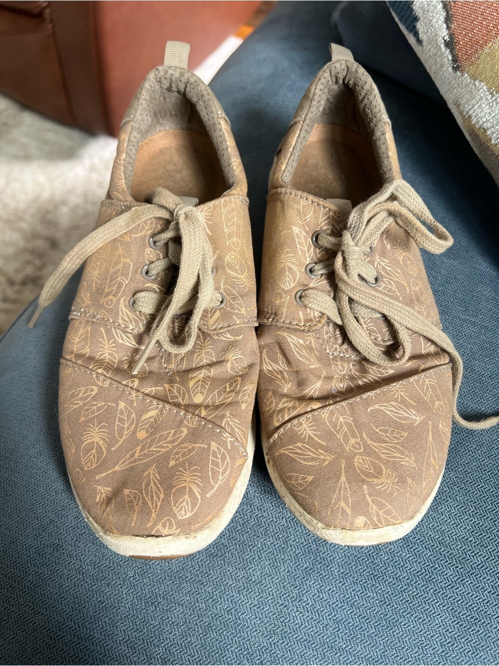 Toms Brown Leaf-Print Women's Sneakers